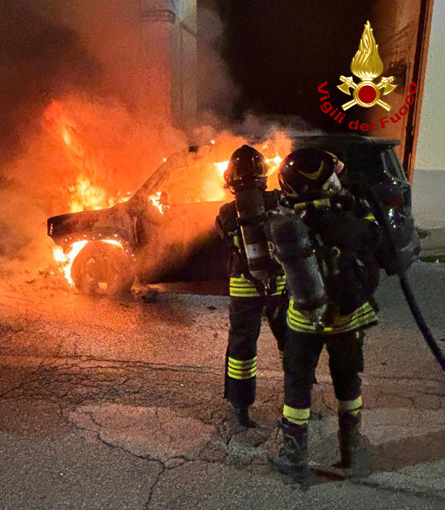 Incendio di un’auto a Terranuova Bracciolini