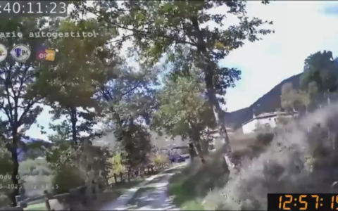 Due bambini allontanati dalla famiglia a Caprese Michelangelo