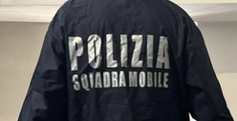 Arezzo, 15enne denunciato per minacce e ideologie suprematiste