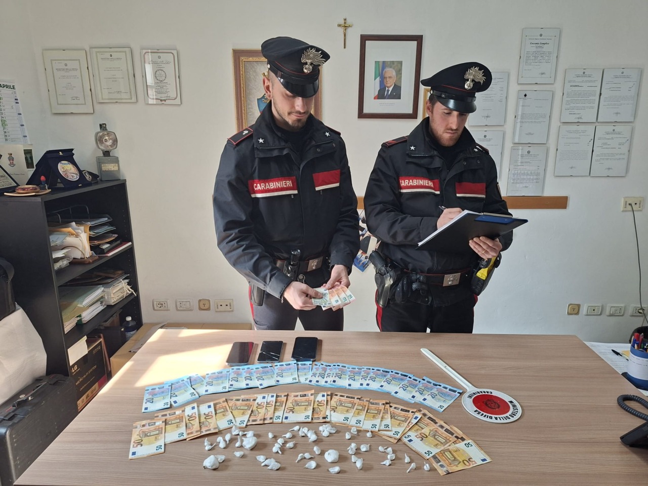 Arrestato un 20enne con 49 dosi di cocaina grazie a un clacson “silenzioso”