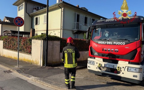 Incendio in appartamento: tre persone in ospedale a Terranuova Bracciolini