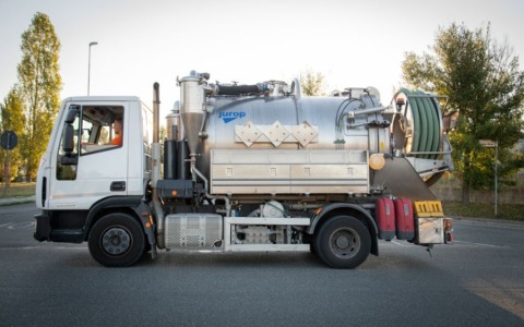 Come funziona la manutenzione delle fognature condominiali e perché non va trascurata